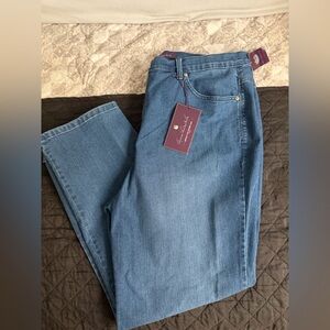 Gloria Vanderbilt Women's Classic Blue Straight Leg Jeans size 18w